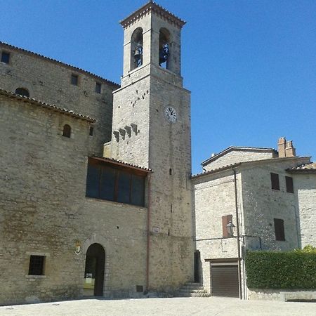 Castello Izzalini Todi Resort Exterior photo